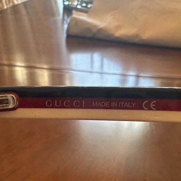 Gucci Black and Brown tourtoise shell frame Women's Sunglasses, authentic - Picture 7 of 14